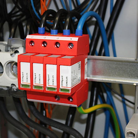 Über­spannungs­schutz bei Büttner Elektrotechnik GmbH in Klingenberg